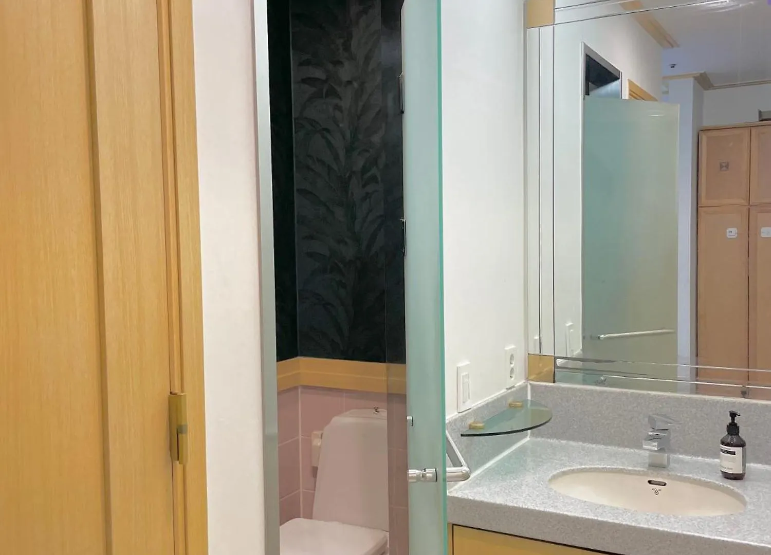 New, 1-Minute Walk From Hongdae Entrance Station, Great Namsan Tower View Apartment Seoul