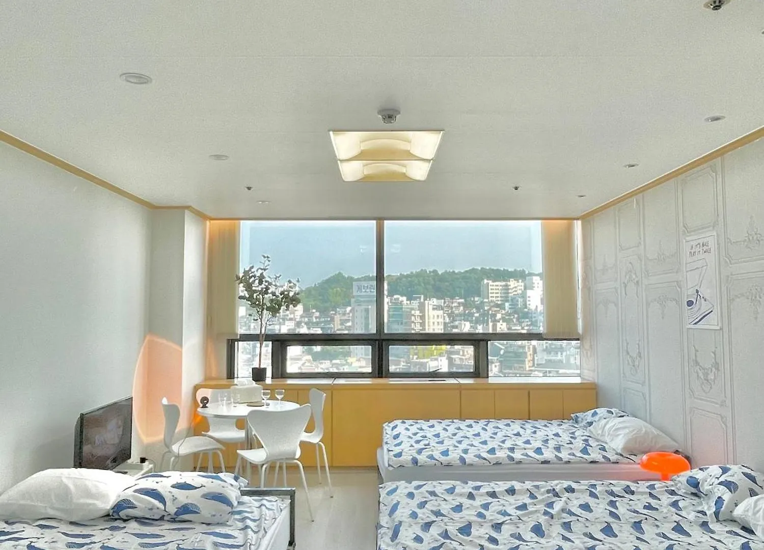 New, 1-Minute Walk From Hongdae Entrance Station, Great Namsan Tower View Apartment Seoul